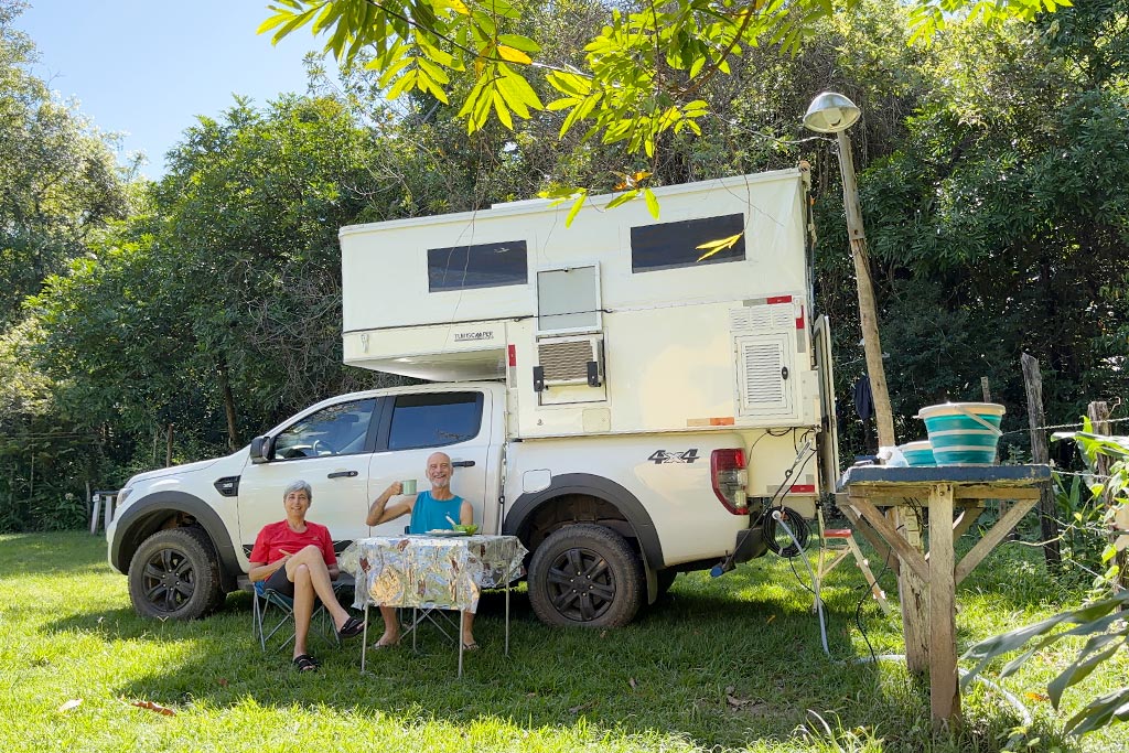 São José da Serra: café da manhã no camping antes de partir para a caminhada do dia