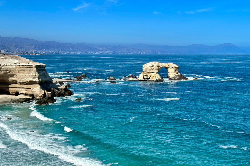 La Portada, arco de pedra sobre o mar em Antofagasta, no Chile