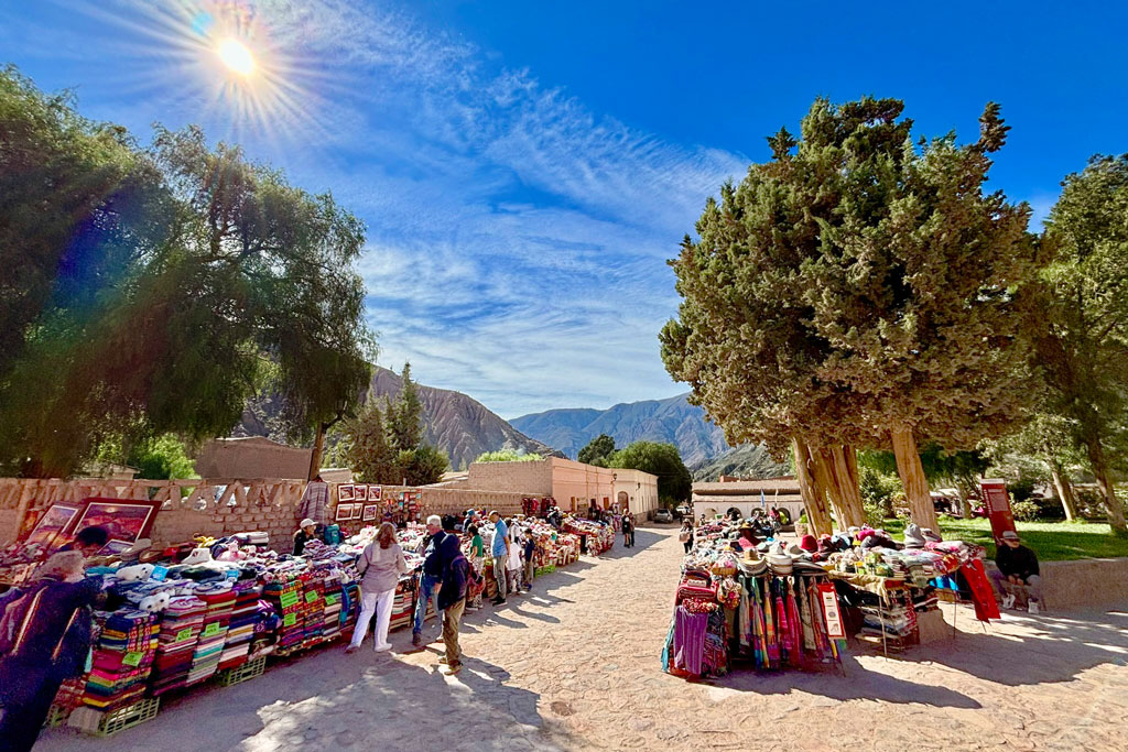 Feira de artesanado em Purmamarca, Argentina